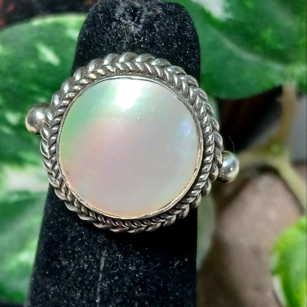 925 Sterling Suarti Bali Natural Mother of Pearl Ring